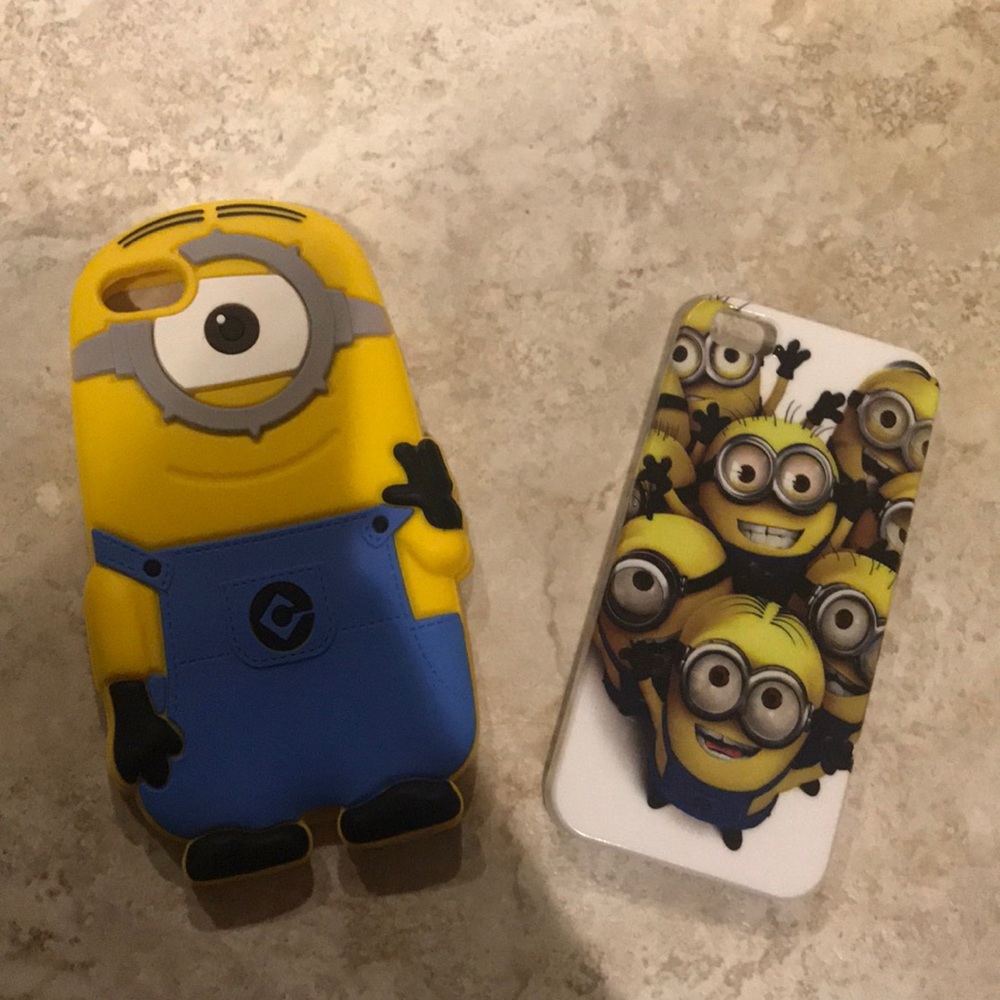 2 iphone 5 cases / minion